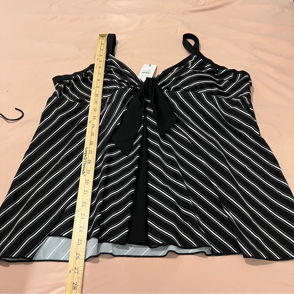 Evans Black Stripe Print Tankini Top Womens Size 26 PLUS Flyaway Print V Neck - Picture 16 of 16